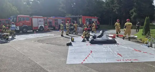 Zakład Karny w Strzelinie testuje procedury na wypadek zagrożenia chemicznego