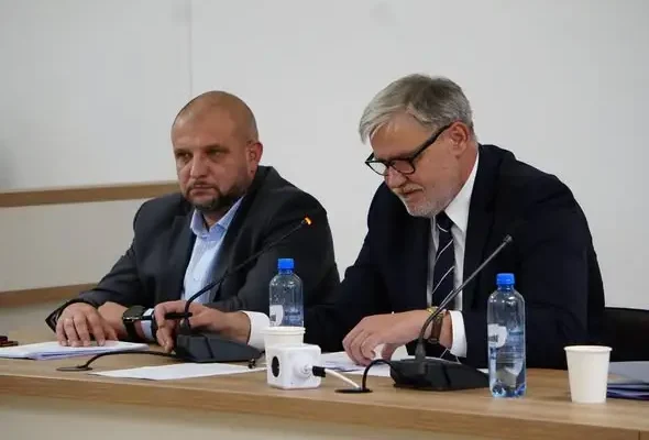 XXXIII sesja Rady Gminy Borów: kluczowe uchwały dla dróg i finansów