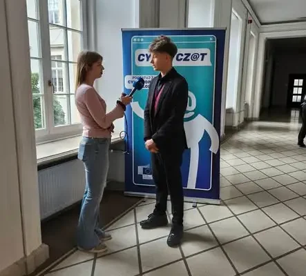Młodzieżowa Rada Gminy Strzelin na konferencji o fake newsach we Wrocławiu