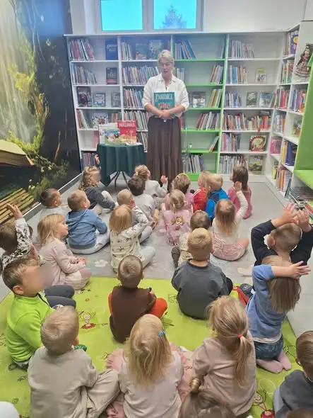 Ogólnopolski Dzień Głośnego Czytania w bibliotece w Gliniance